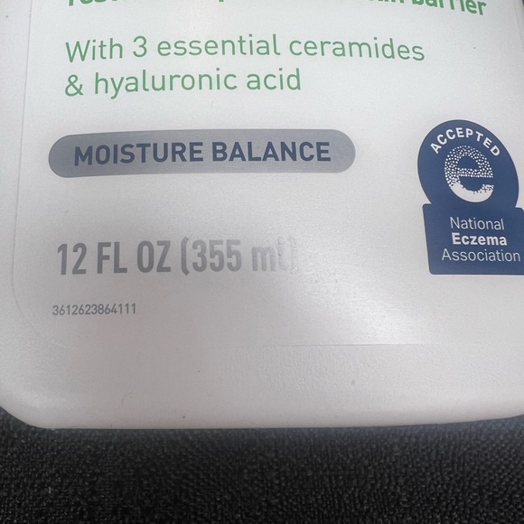 CeraVe Hydrating Facial Cleanser for Normal to Dry Skin 12 Fl Oz Hyaluronic Acid - Picture 4 of 4